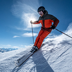 Bergabwärts skifahren